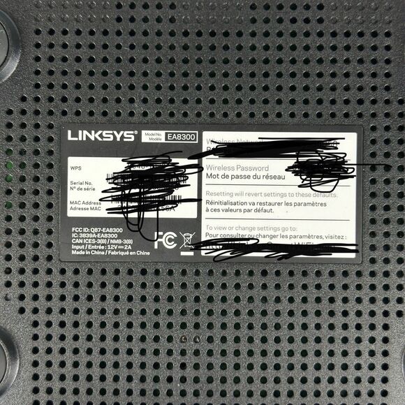 Linksys EA8300 Max-Stream Wireless AC2200 MU-MIMO‎ Tri-Band Wi-Fi Gigabit Router - Picture 7 of 8